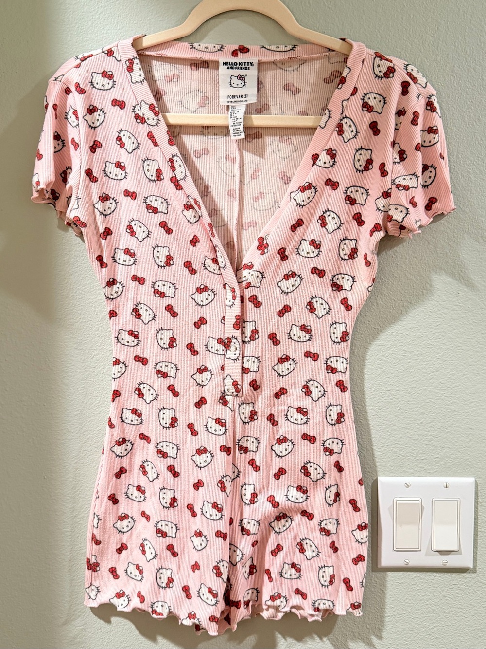 Hello Kitty Pink Ribbed Button-Front Short Romper